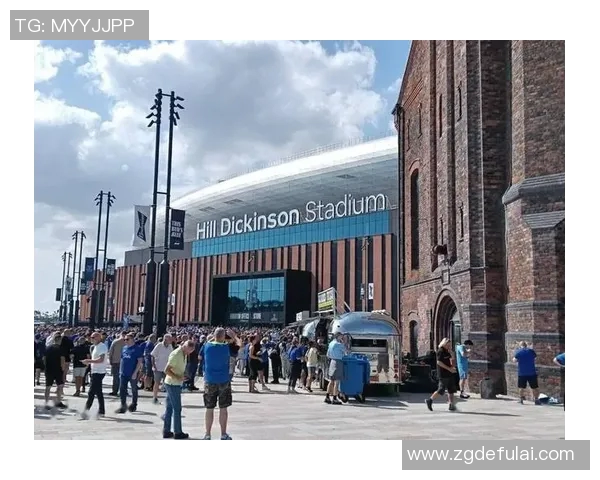 埃弗顿迎战斯普利特期待精彩对决球迷热情高涨助威球队奋勇争胜 埃弗顿迎战斯普利特期待精彩对决球迷热情高涨助威球队奋勇争胜