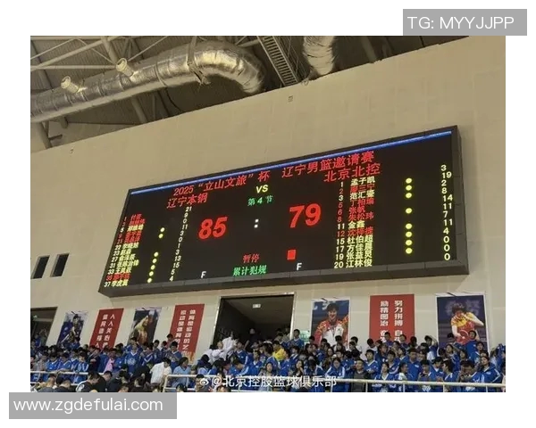 北控与八一激战正酣CBA联赛精彩对决引发球迷热议