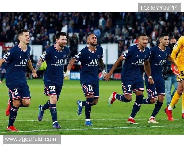 姆巴佩绝杀！巴黎圣日耳曼胜亚马尔再次领跑法甲联赛