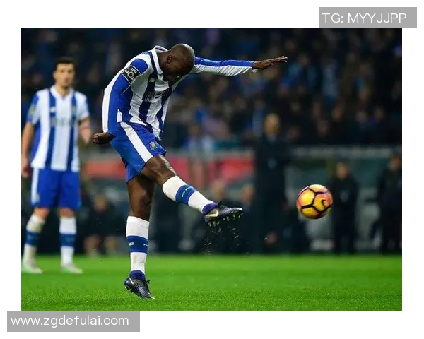 摩里伦斯与查维斯激战正酣谁能在这场对决中笑到最后 摩里伦斯与查维斯激战正酣谁能在这场对决中笑到最后