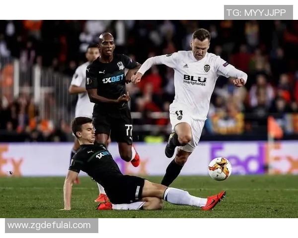 塞维利亚宣布签下国米年轻天才,或将重夺西甲霸主地位 塞维利亚宣布签下国米年轻天才,或将重夺西甲霸主地位