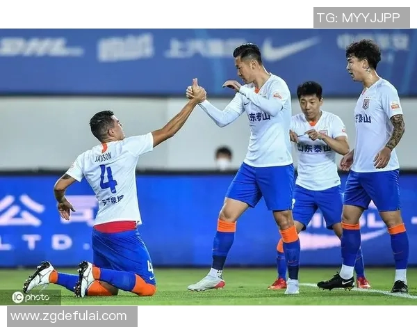 西藏珠峰足球比赛精彩视频直播带你领略高原足球魅力与激情 西藏珠峰足球比赛精彩视频直播带你领略高原足球魅力与激情