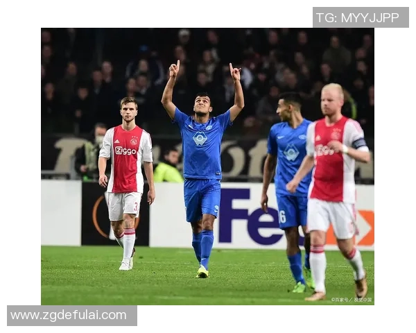 莫尔德与费伦茨的巅峰对决谁能笑到最后探讨战术与球员表现 莫尔德与费伦茨的巅峰对决谁能笑到最后探讨战术与球员表现